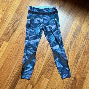 Lululemon running leggings good used condition. Size 6